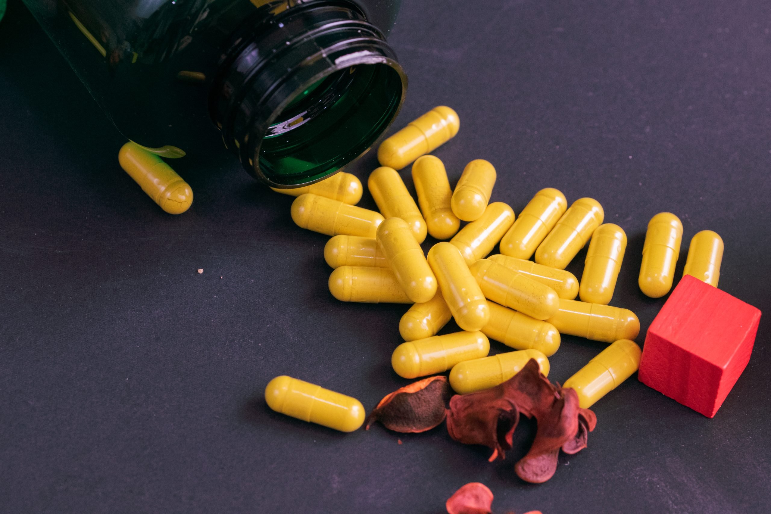 Berberine supplement capsules